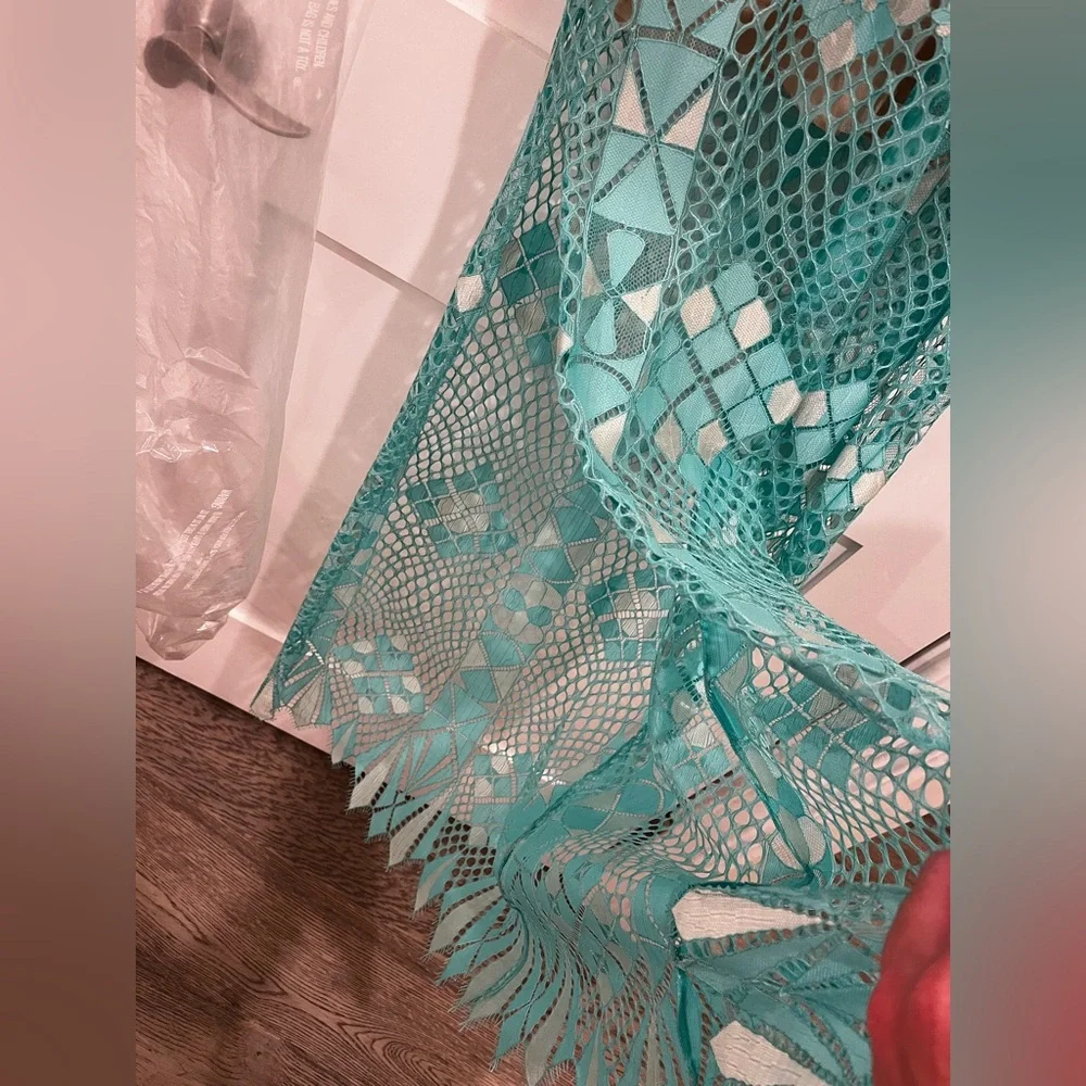 BCBGMAXAZRIA Evelina Lace Maxi Dress Aqua Blue Formal Wedding Guest Size 4
